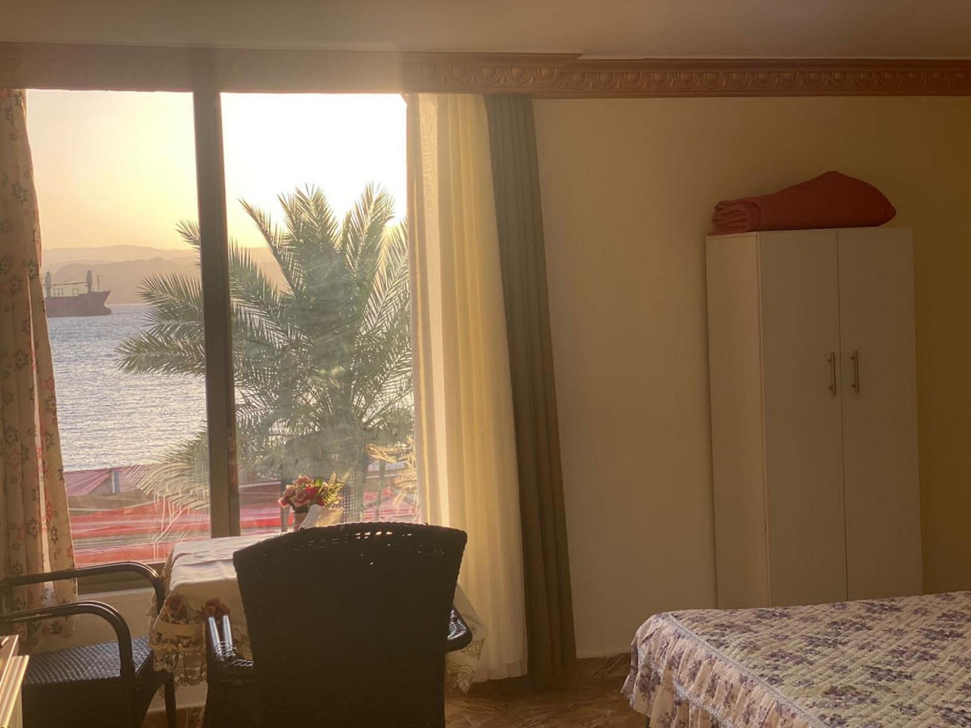 Al-Amer Chalets Akaba Kültér fotó
