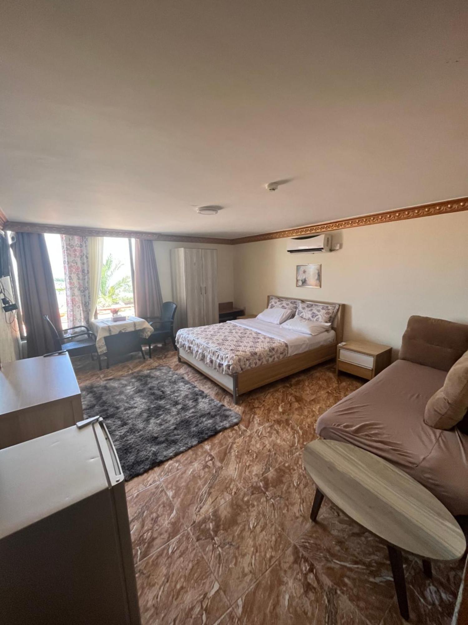 Al-Amer Chalets Akaba Kültér fotó